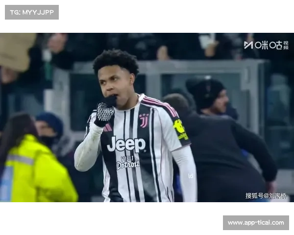 尤文麦肯尼侧身凌空勾射破门，当选本轮最佳进球